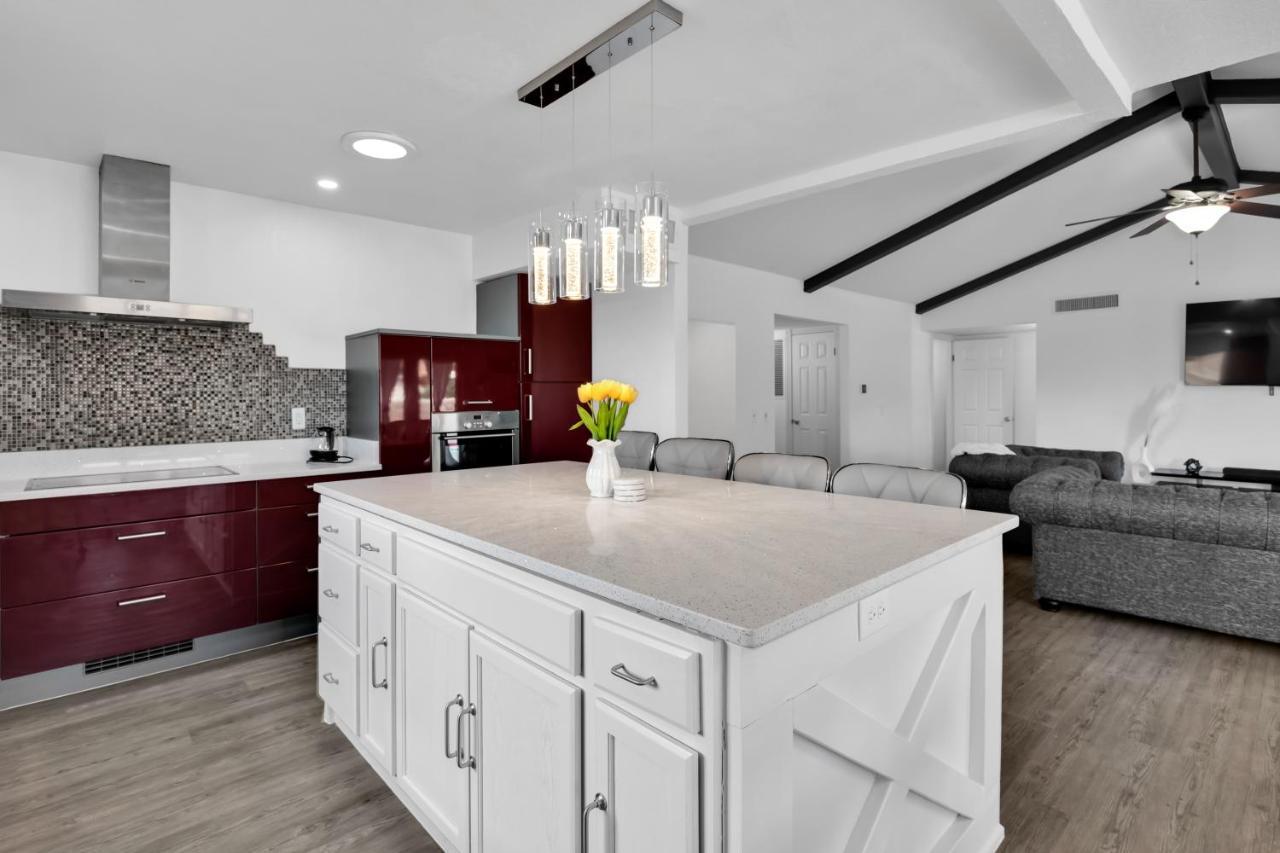 Home With Mountain View/Pool/Tub El Paso Bagian luar foto