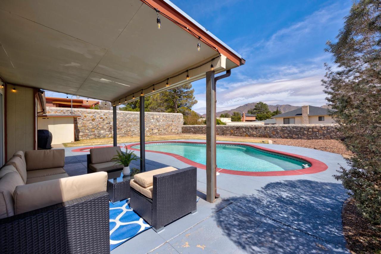 Home With Mountain View/Pool/Tub El Paso Bagian luar foto
