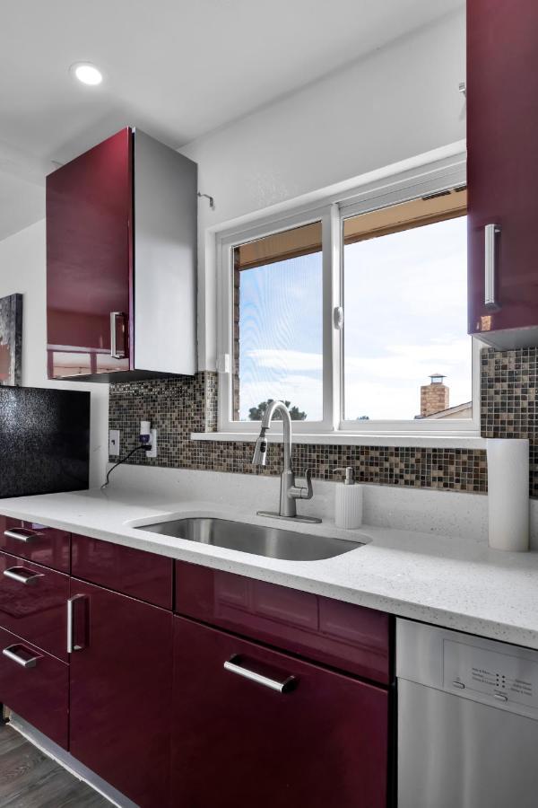 Home With Mountain View/Pool/Tub El Paso Bagian luar foto