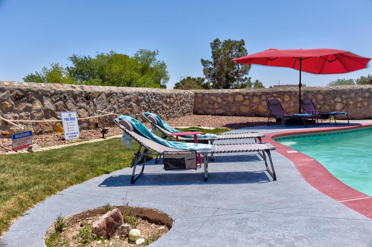 Home With Mountain View/Pool/Tub El Paso Bagian luar foto